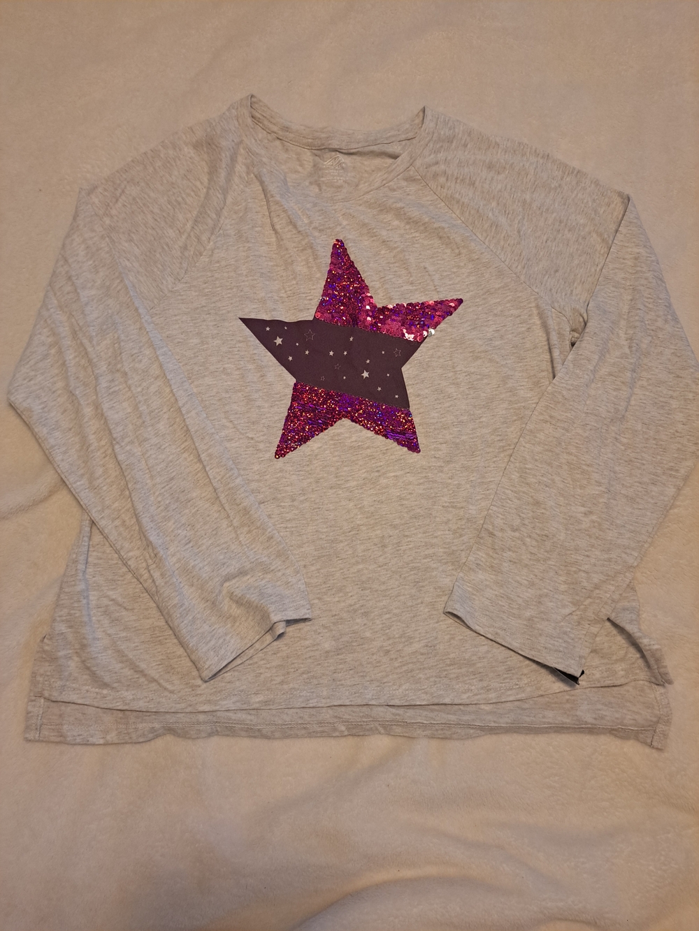 Athletic Works Light Gray Sweatshirt with Pink Sequin Star
